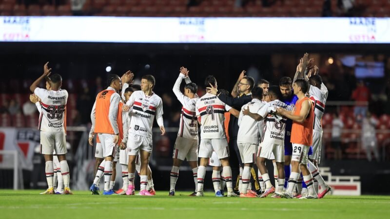 São Paulo dá premiação extra e adota “bicho molhado” por vitórias sobre Bragantino e Atlético-MG