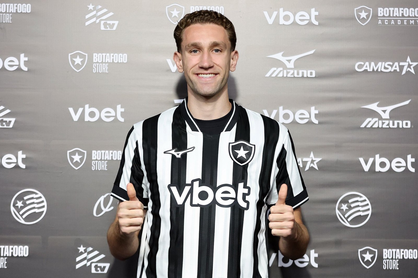Botafogo reforça a zaga na janela e amplia opções para o setor