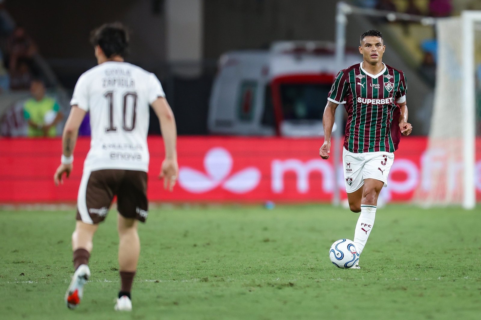 Thiago Silva, do Fluminense, relata dores no joelho: “Estou à base de anti-inflamatórios”