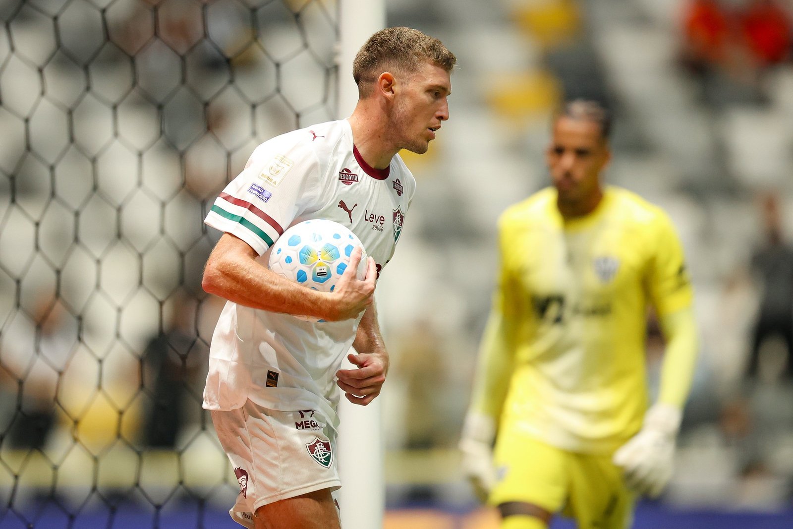 Castillo aproveita chance e vai bem entre os reservas do Fluminense: “Tinha que trazer de volta”