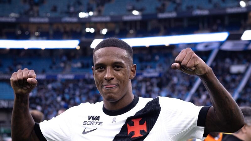 Após janela, Vasco avalia futuro de atletas emprestados e inicia tratativas por renovações no elenco