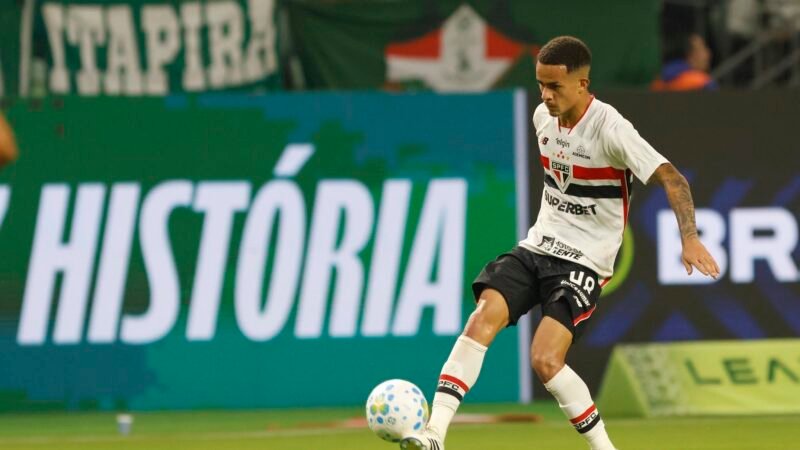 Djhordney aproveita chance contra o Palmeiras e vira opção no São Paulo: “Promete muito”