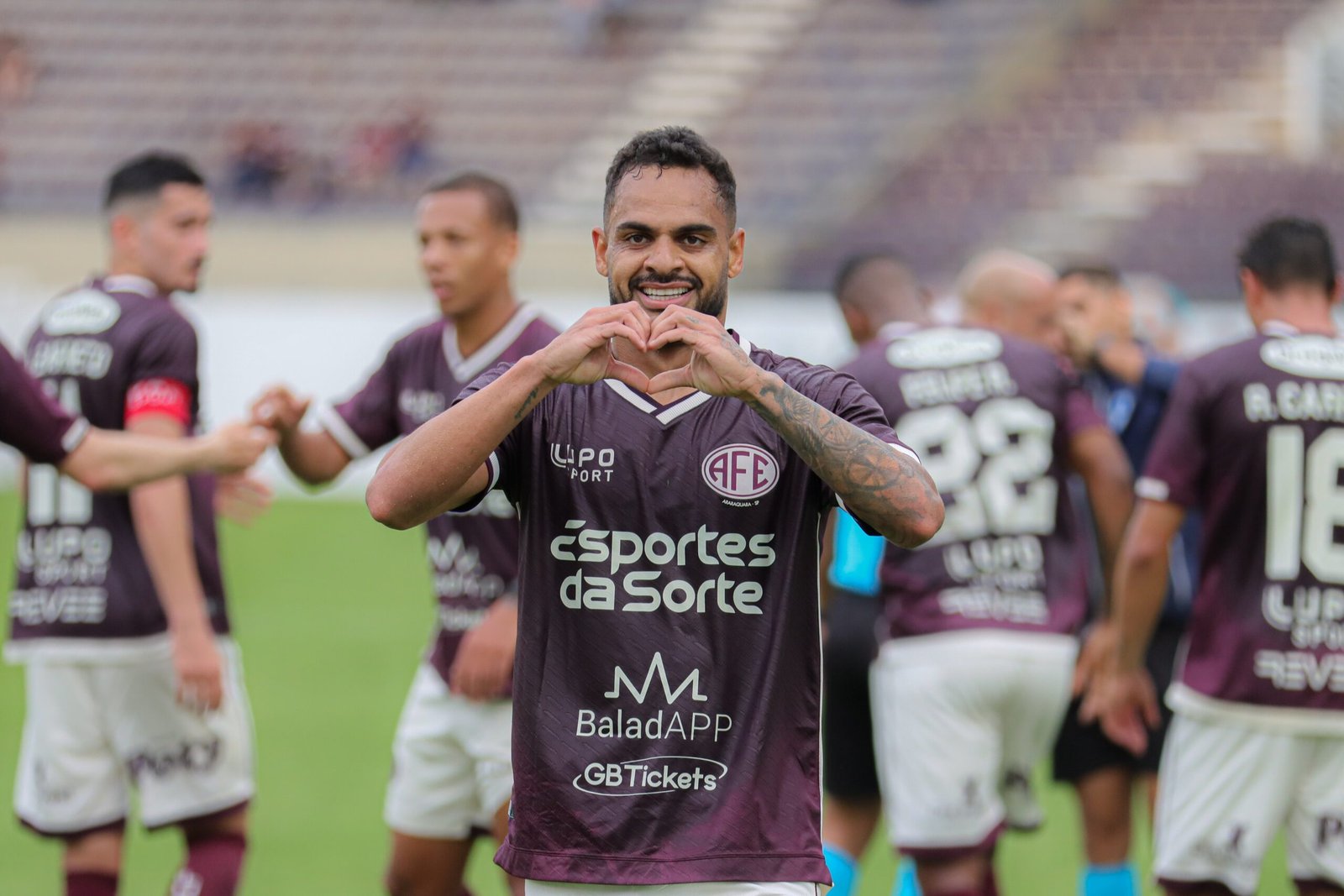 “Não dá tempo de comemorar”, diz Juninho após gol da vitória da Ferroviária na 2ª fase da Série C