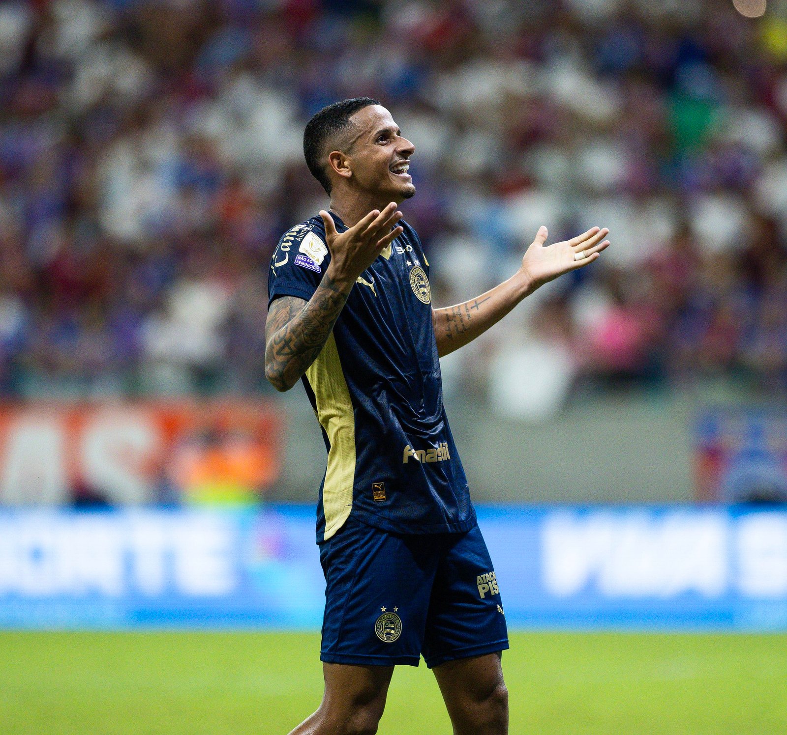 Juba assume artilharia do Bahia na temporada e iguala Ávine em lista de defensores com mais gols
