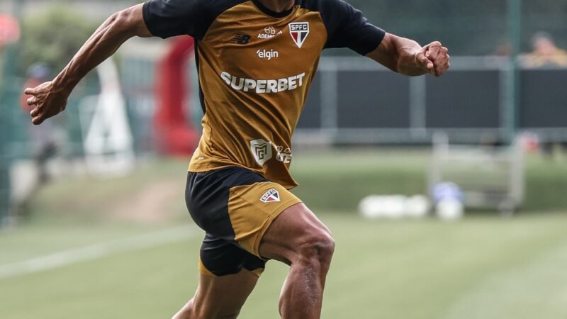 São Paulo treina com reforço e pode ter novidade contra o Inter