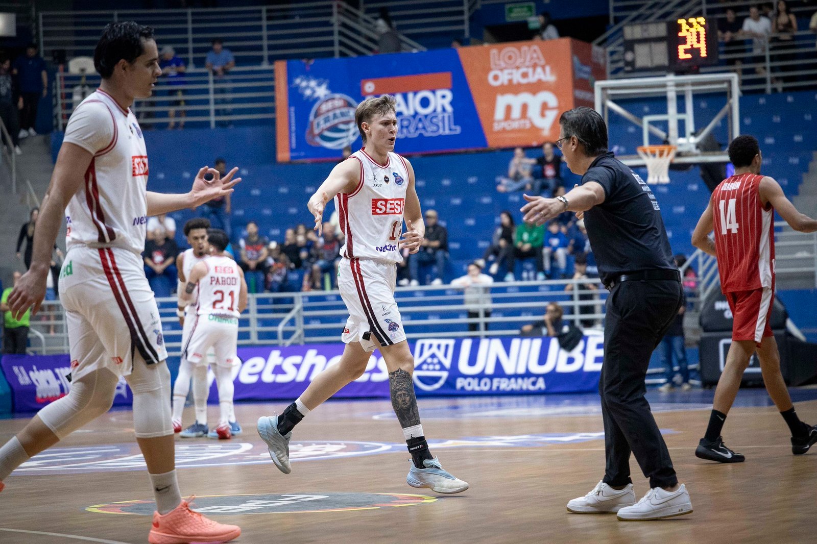 Franca exalta defesa em 3º melhor desempenho do setor na temporada