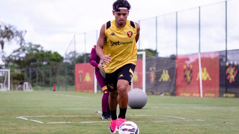 Sem dono, ponta esquerda continua como desafio para reta final do Sport na Série B