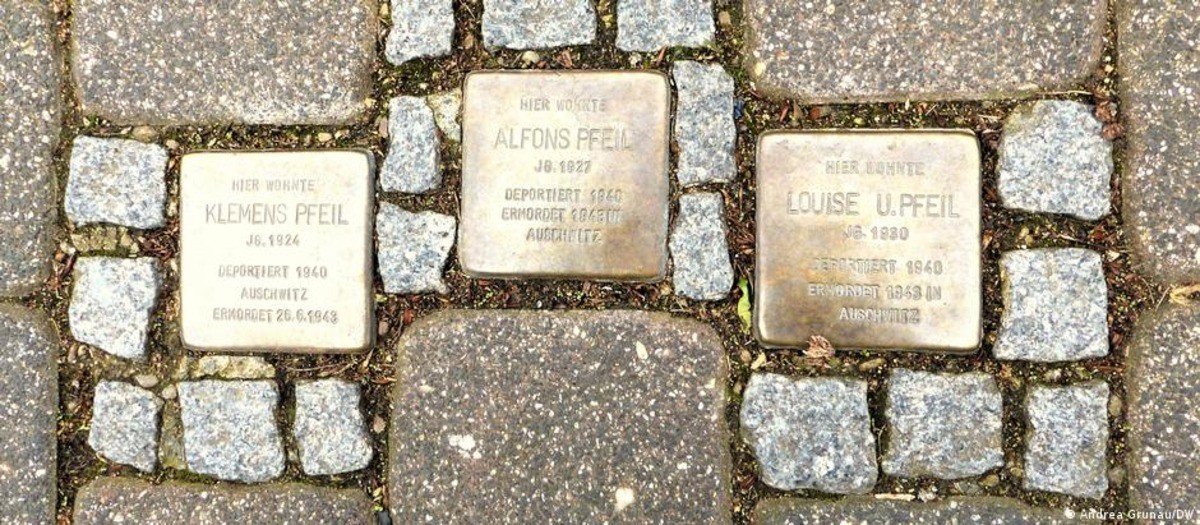 Cidade alemã bane novas homenagens às vitimas do Holocausto