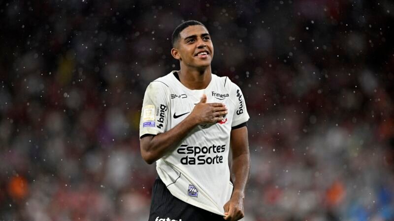 Gui Negão diz que quase deixou o Corinthians e valoriza conversa com Diniz: “Depositou confiança”
