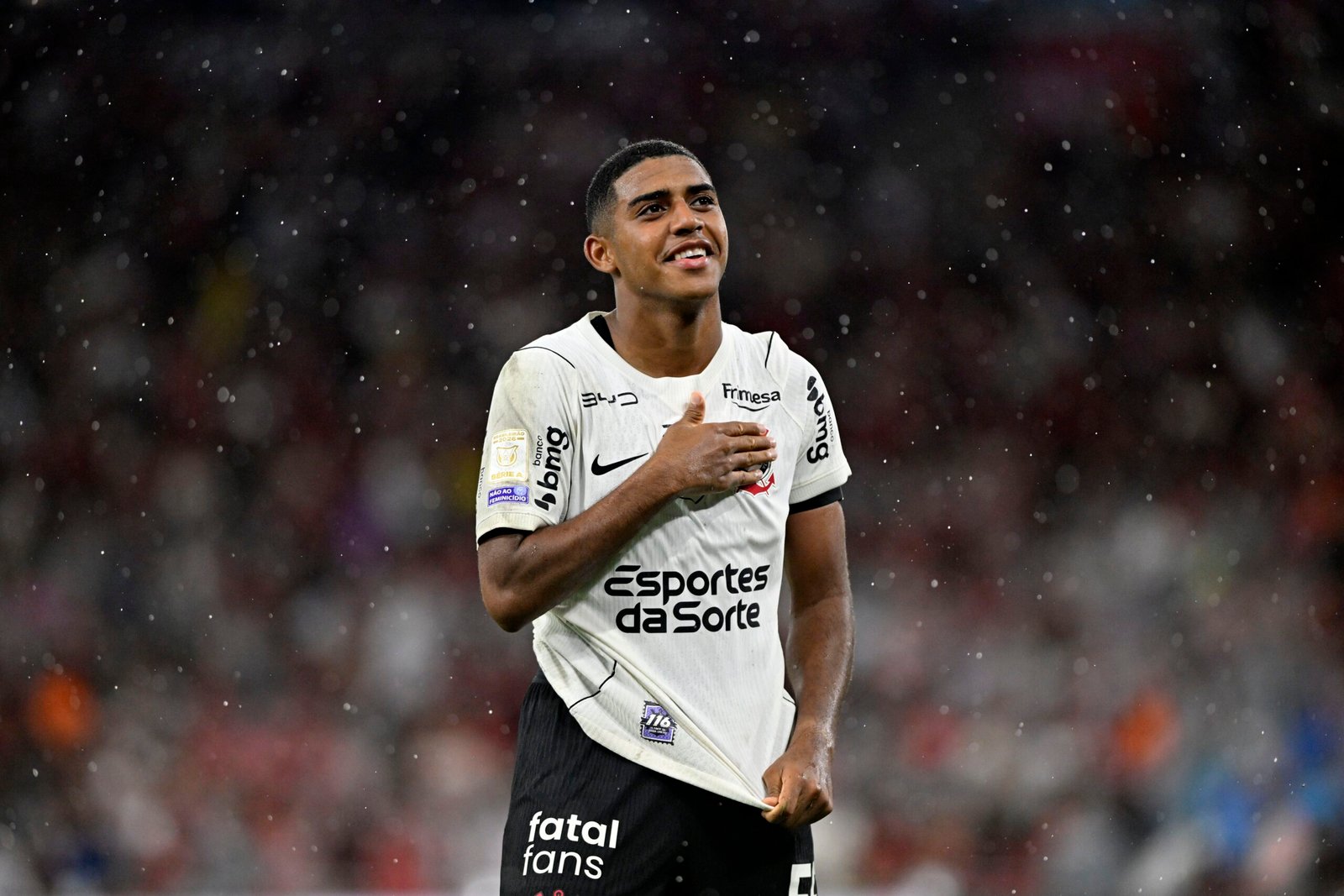 Gui Negão diz que quase deixou o Corinthians e valoriza conversa com Diniz: “Depositou confiança”