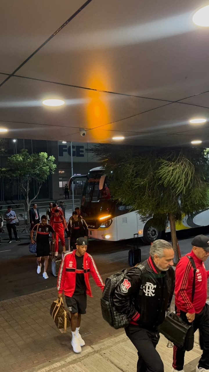 Flamengo desembarca em Quito para jogo das quartas de final da Libertadores
