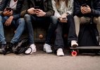 Os companheiros de IA e os perigos ao alcance de crianças e adolescentes