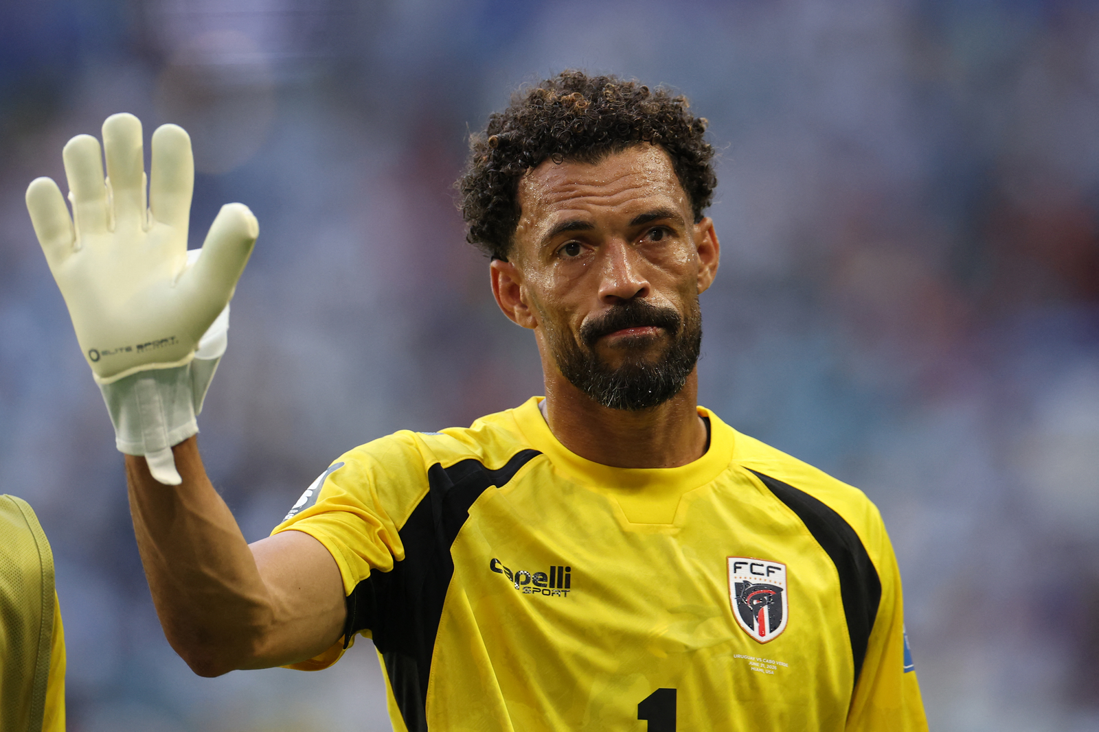‘Perdi minha paz’: Vozinha, goleiro de Cabo Verde, sofre com fama após se destacar na Copa