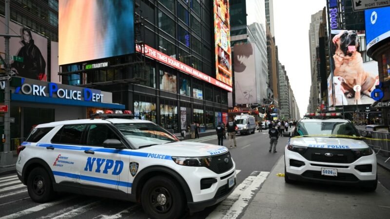 Esfaqueamento na Times Square: mulher que morreu após facada era vice-presidente do Bank of America