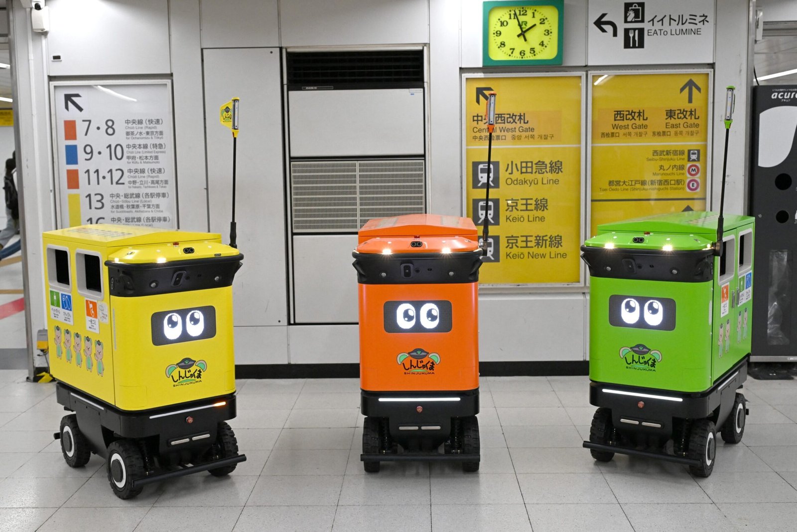 VÍDEO: Tóquio testa robôs coletores de lixo na estação de trem mais movimentada do mundo