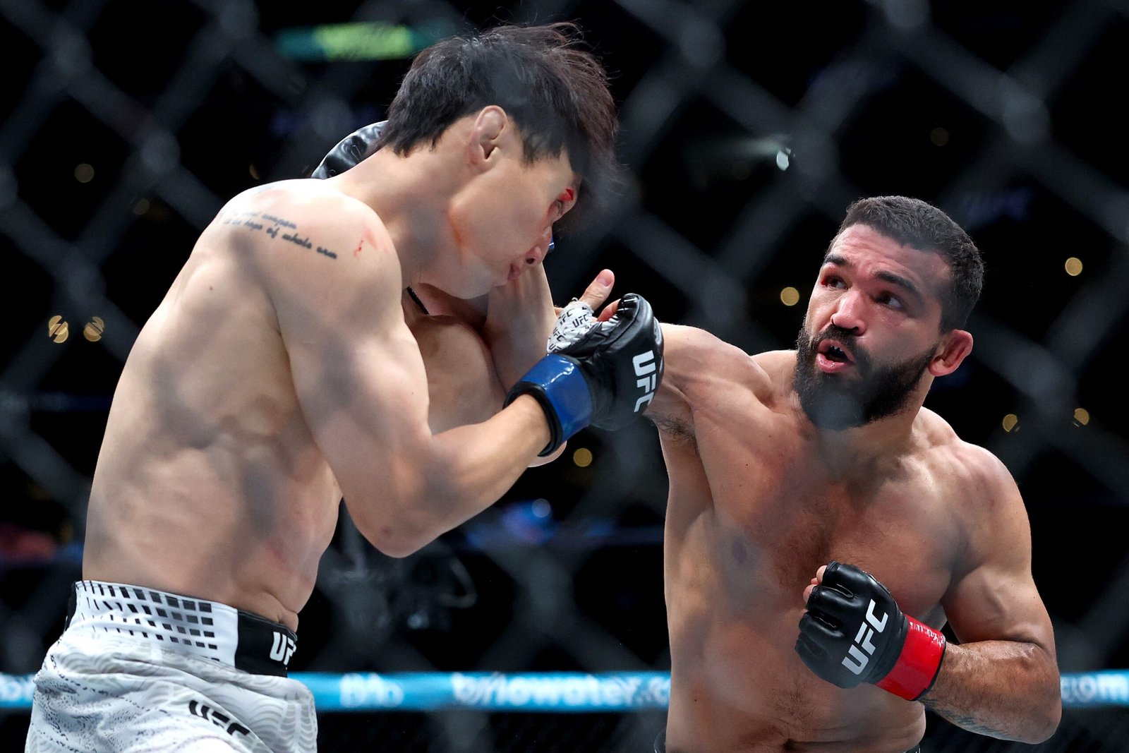 UFC 331: Patrício Pitbull vence no boxe; Ruffy é nocauteado por Tsarukyan