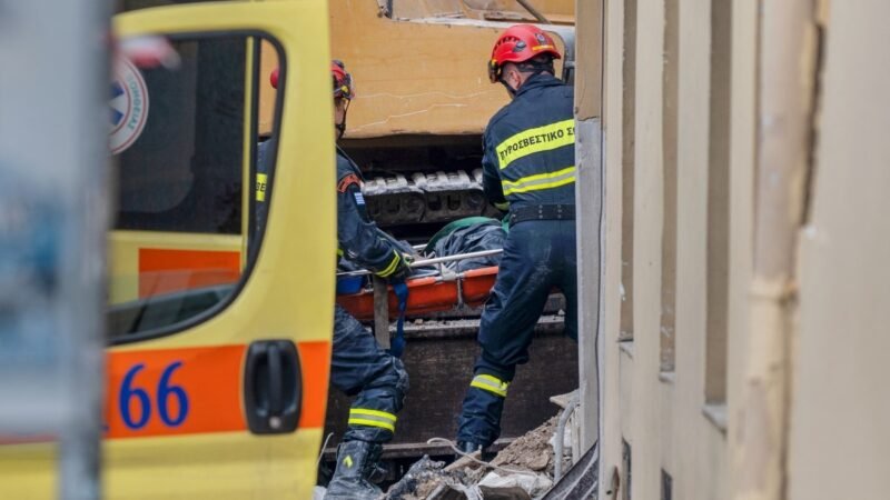 Seis pessoas morrem após explosão e desabamento de prédio em Atenas