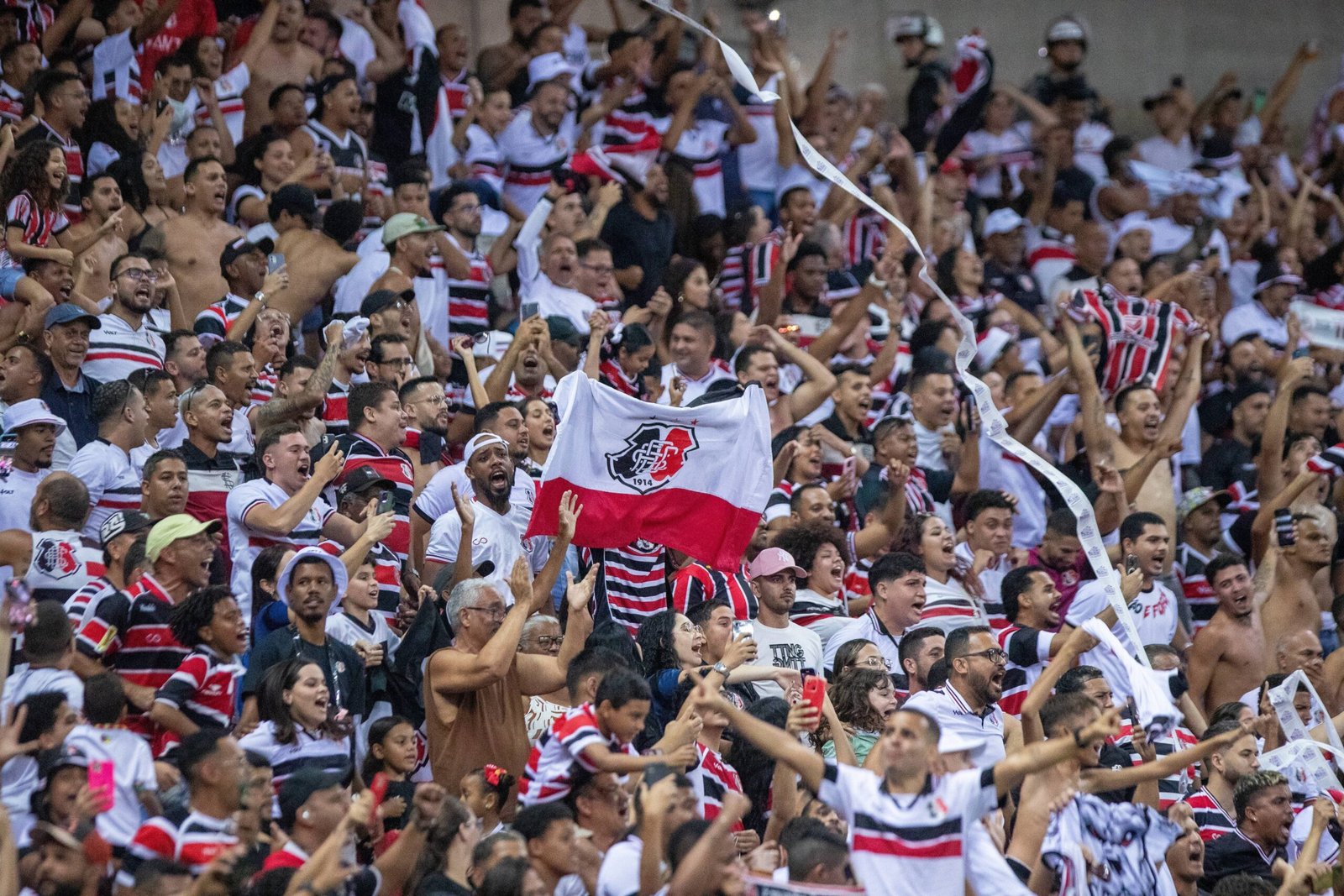 Torcida do Santa Cruz garante 37 mil ingressos para jogo contra o Floresta