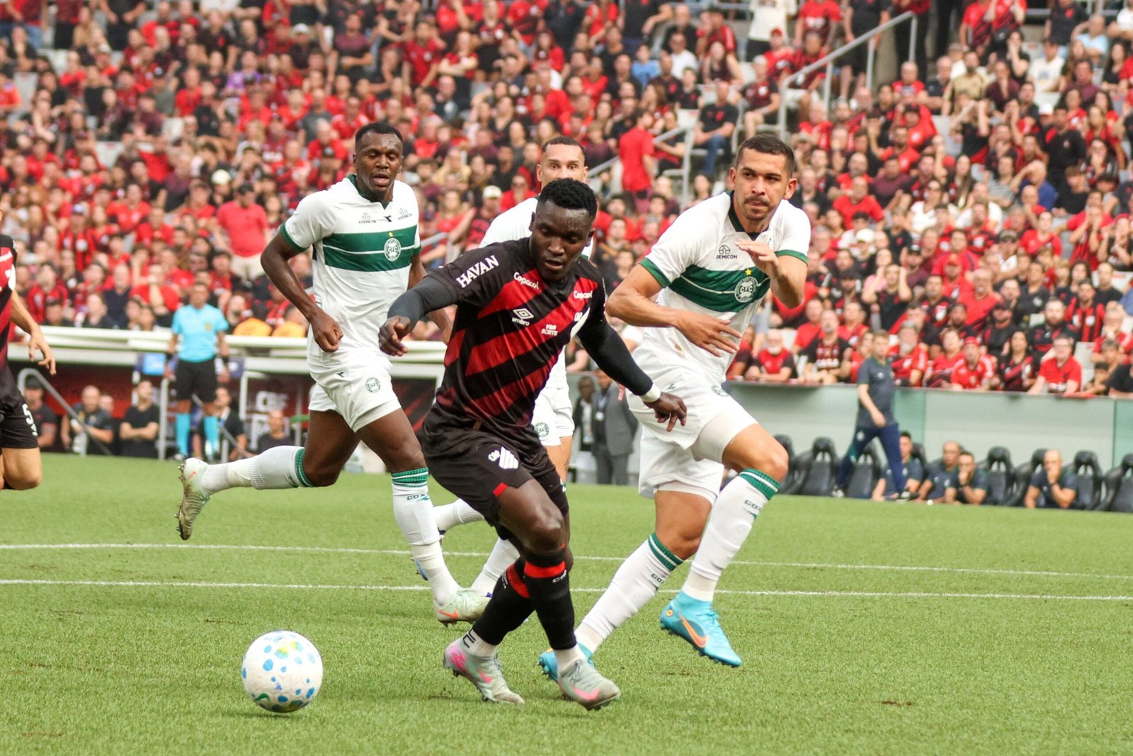 Cartola terá nove jogos válidos na rodada #27; saiba quando o mercado fecha
