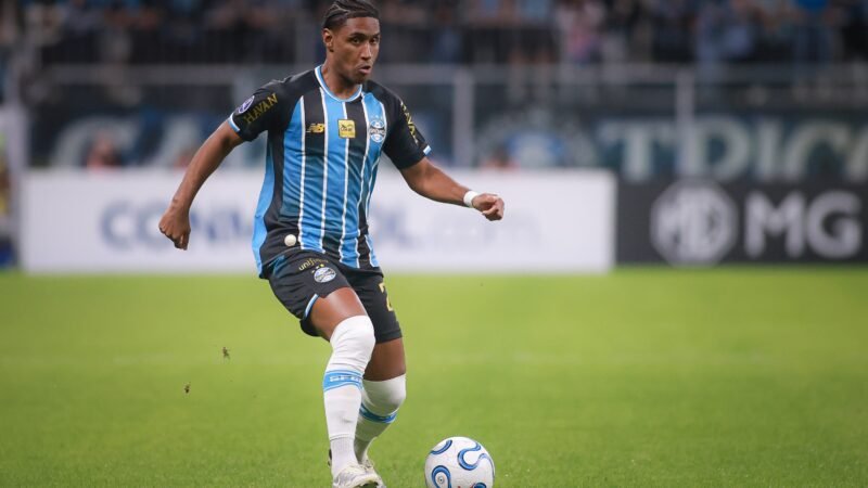 Renato esclarece episódio antigo com Tetê no Grêmio e diz que quer recuperar atacante