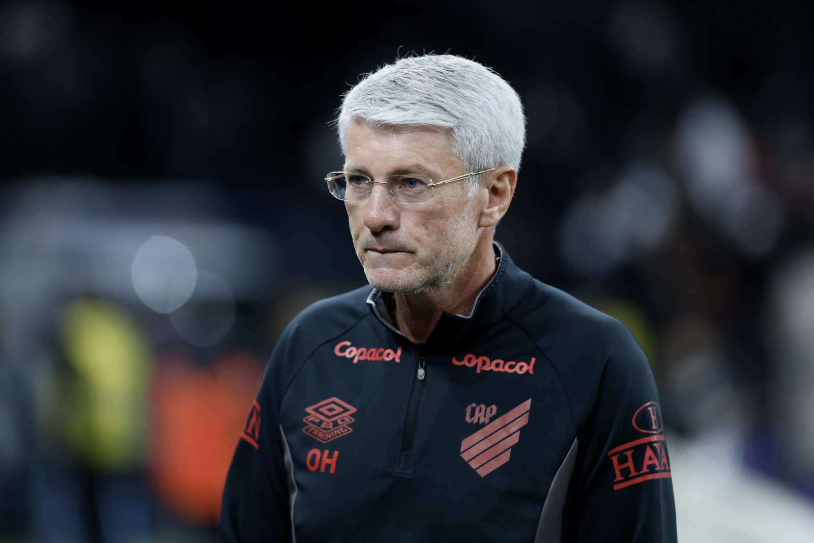 Odair Hellmann é punido com quatro jogos de suspensão por expulsão contra o Bahia