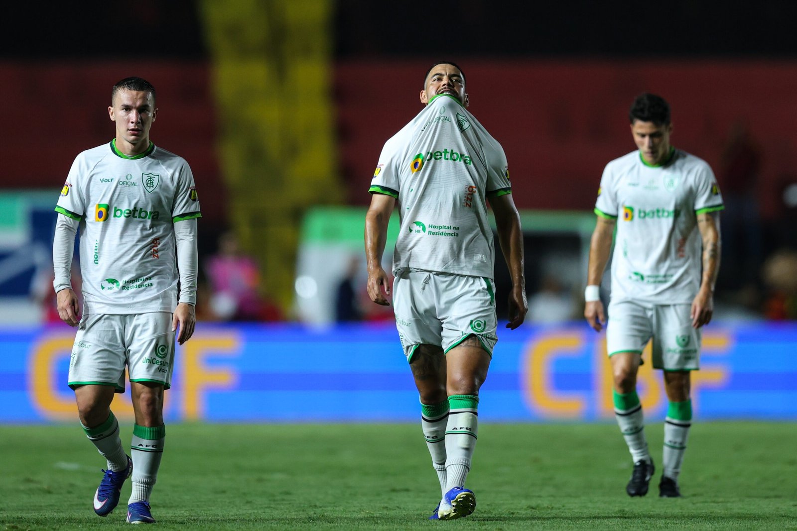Z-4 da Série B reúne times que disputaram Libertadores e final de Sul-Americana neste século
