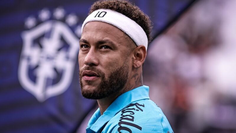Câmara hiperbárica e fisioterapia: Neymar inicia preparação para jogo decisivo do Santos