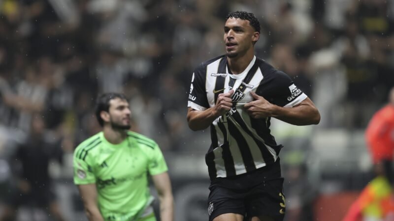 Ex-Flamengo, meia do Atlético-MG vive temporada mais goleadora e acirra disputa por artilharia