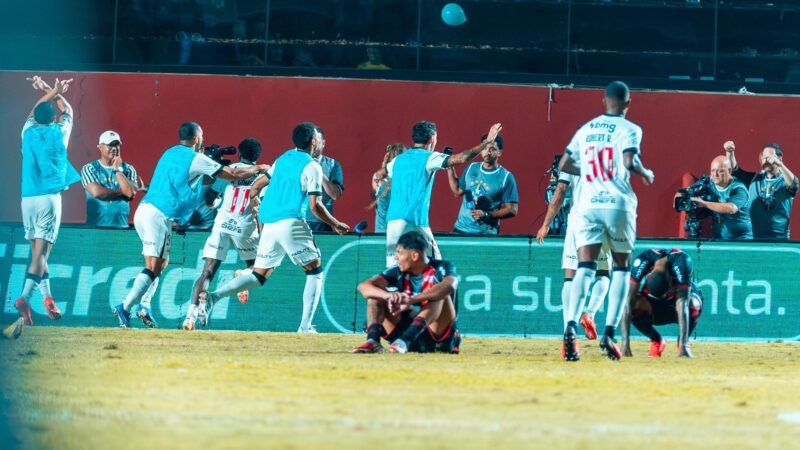 Jogadores do Vasco devolvem provocação de Matheuzinho: “No Barradão é difícil? 2 a 0”