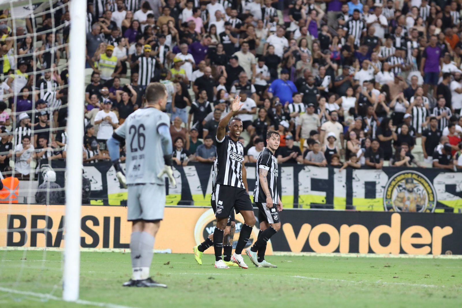 Análise: Ceará vence e deixa o Z4, mas ainda não há motivos para comemorar de vez