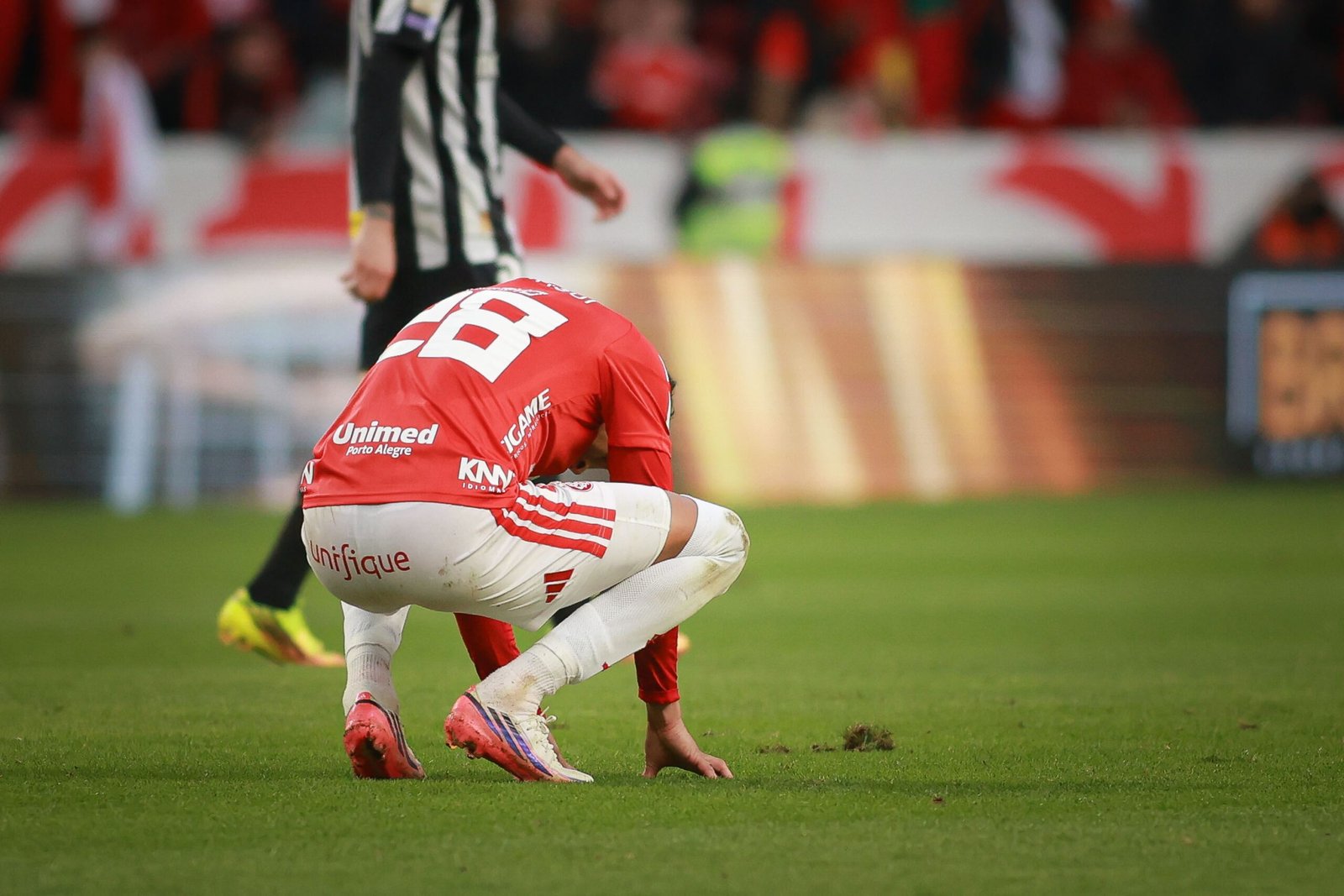 Análise: Inter surpreende ao manter Pezzolano e acelera rota rumo ao rebaixamento