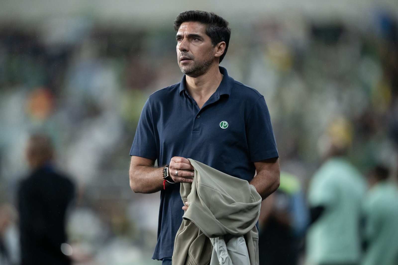 Abel joga responsabilidade para o Flamengo em briga com Palmeiras: “Obrigação de fazer muito mais”