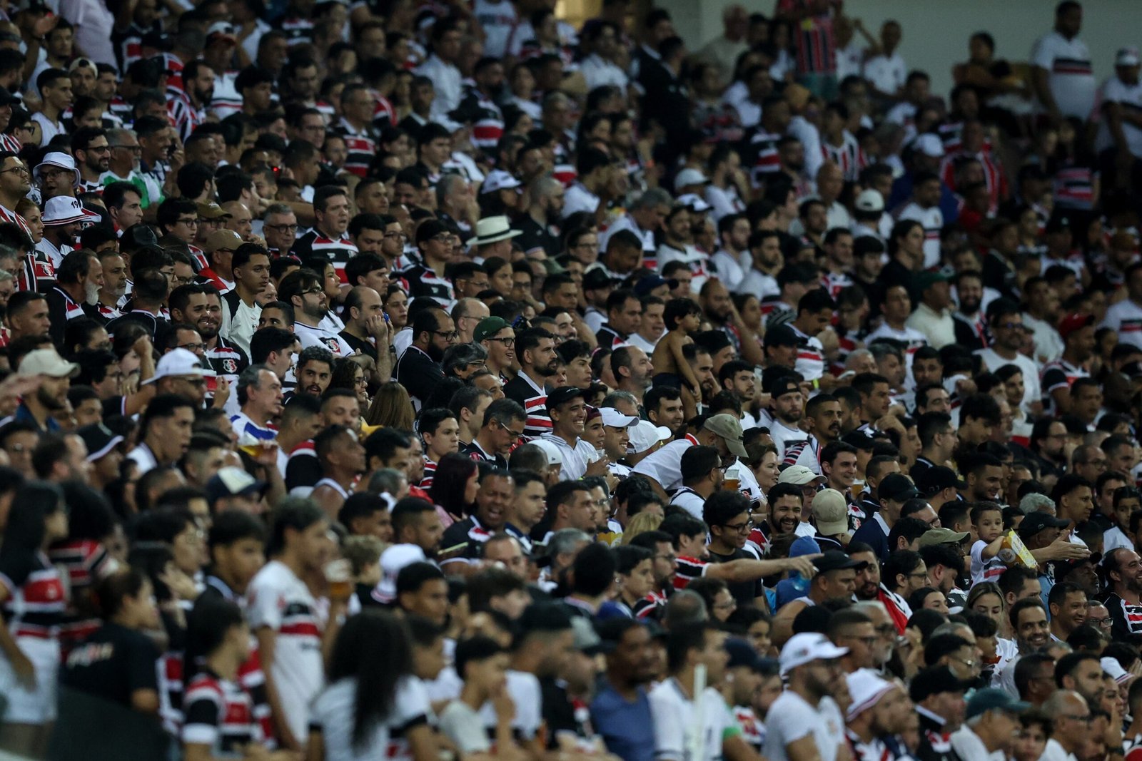 Santa Cruz esgota ingressos do jogo com o Floresta