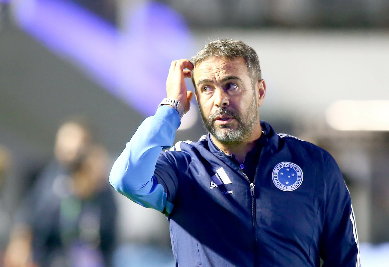 Artur Jorge aponta “culpado” por fase do Cruzeiro após derrota