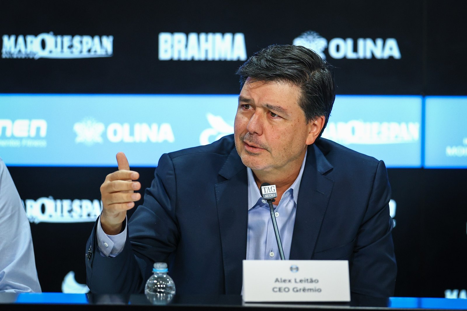 CEO do Grêmio reclama de derrota para “time de picaretas”, e Botafogo promete processá-lo