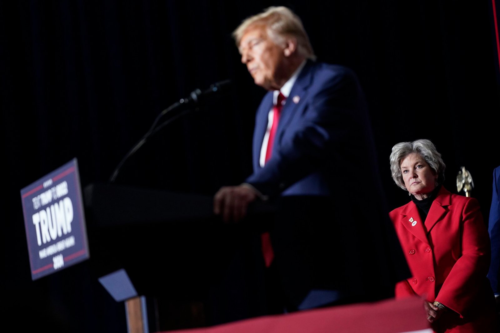 Susie Wiles, uma das assessoras mais próximas de Trump, diz estar livre do câncer de mama