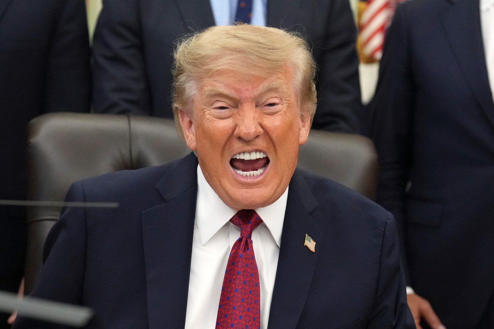 Justiça dos EUA suspende ordem de Trump que negava cidadania em casos de ‘turismo de nascimento’