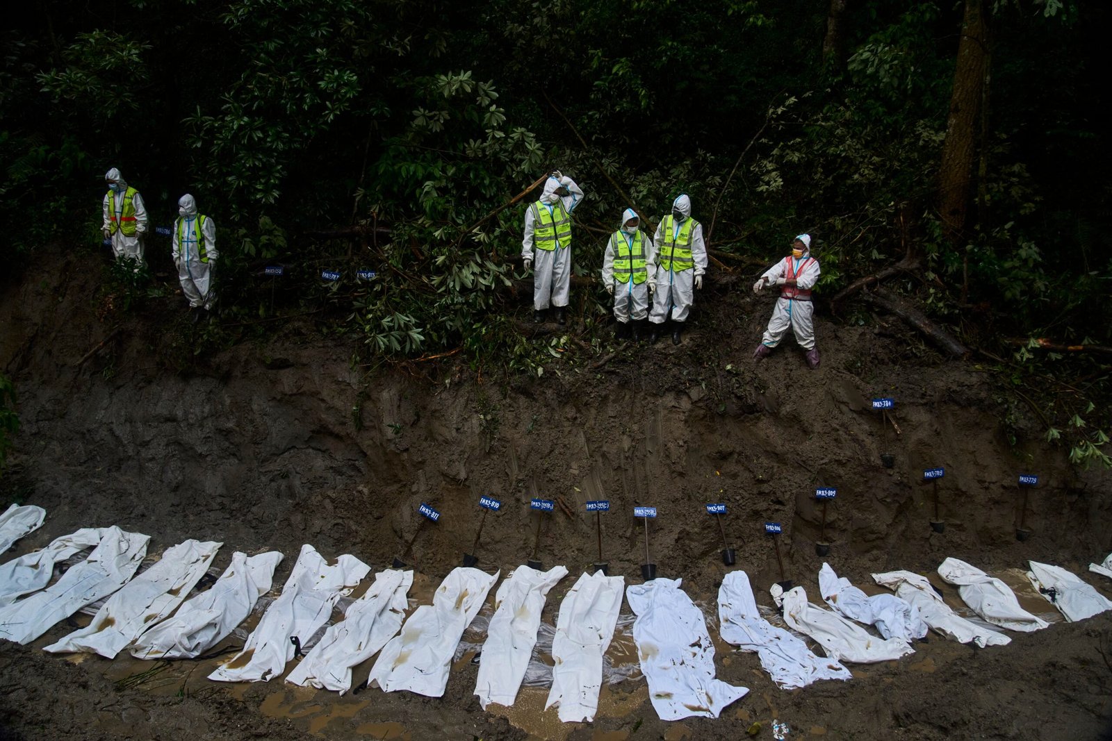 Número de mortos em enchentes no Nepal passa de 1.100; turistas desaparecidos conseguem contato