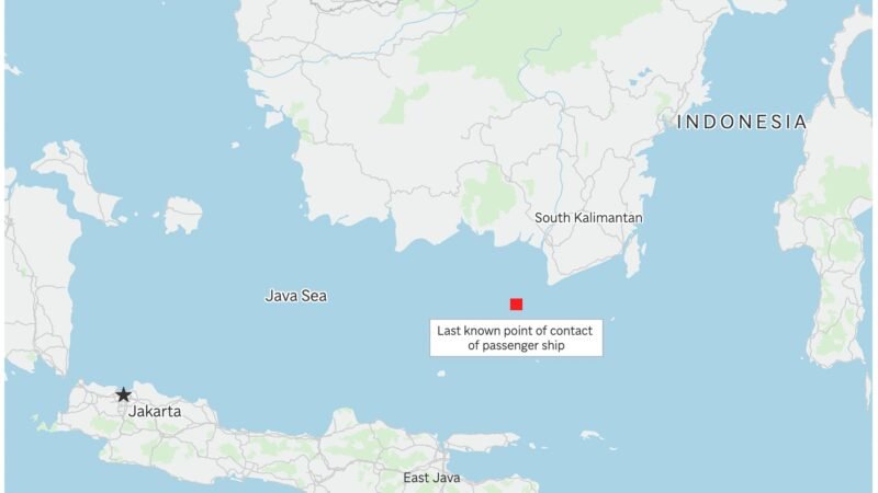 Mais de 140 desaparecem após balsa com 243 pessoas afundar no Mar de Java, na Indonésia