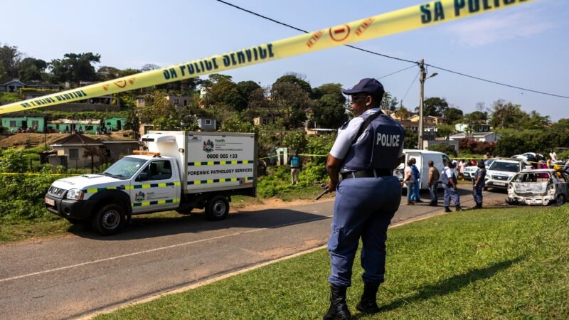 Dois tiroteios em massa deixam ao menos 27 mortos na África do Sul