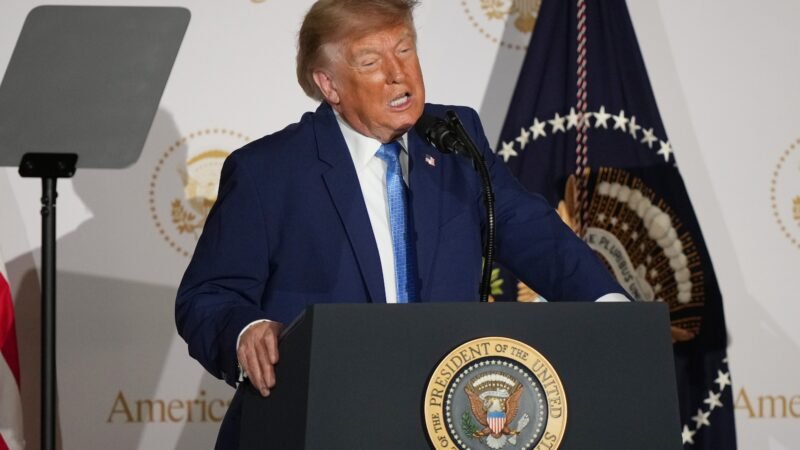 IA criada pelo governo Trump dá respostas que contradizem o próprio presidente