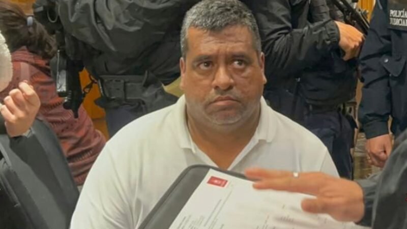 Colômbia extradita líder de dissidência das Farc aos EUA , dizem fontes