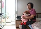 Robôs cuidadores já ajudam idosos e pacientes em tarefas do dia a dia