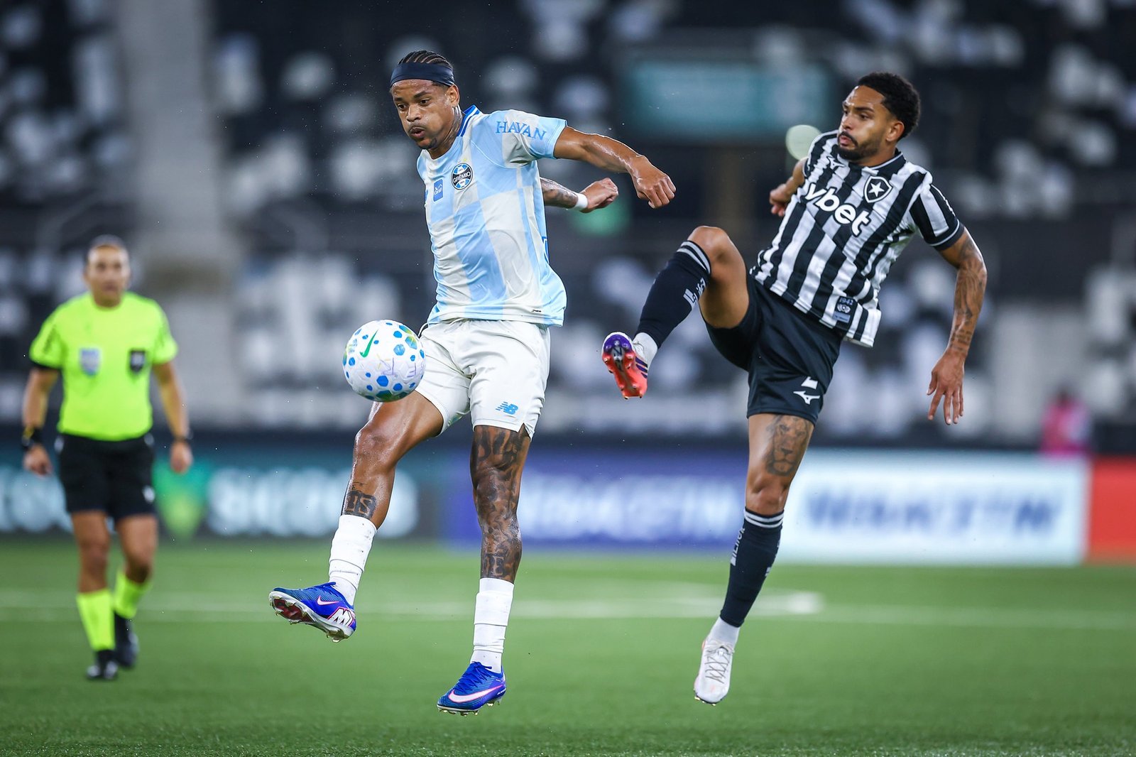 Botafogo aciona STJD contra CEO do Grêmio, que chamou clube de “time de picaretas”