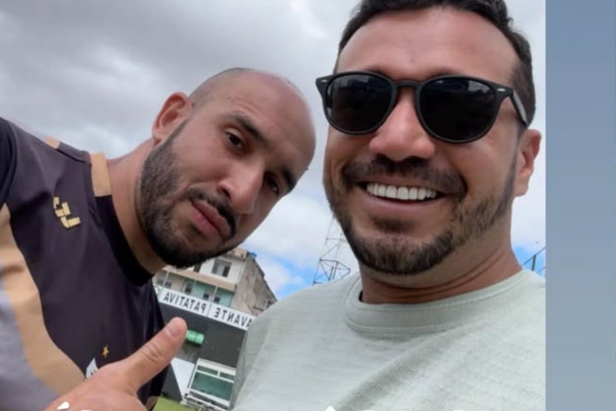 Leandro Costa acerta retorno ao Central e é visto por torcedor no Lacerdão