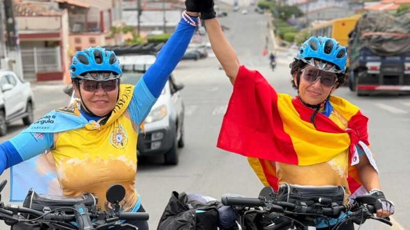Ciclistas completam percurso de 1.600 quilômetros em ato do setembro amarelo