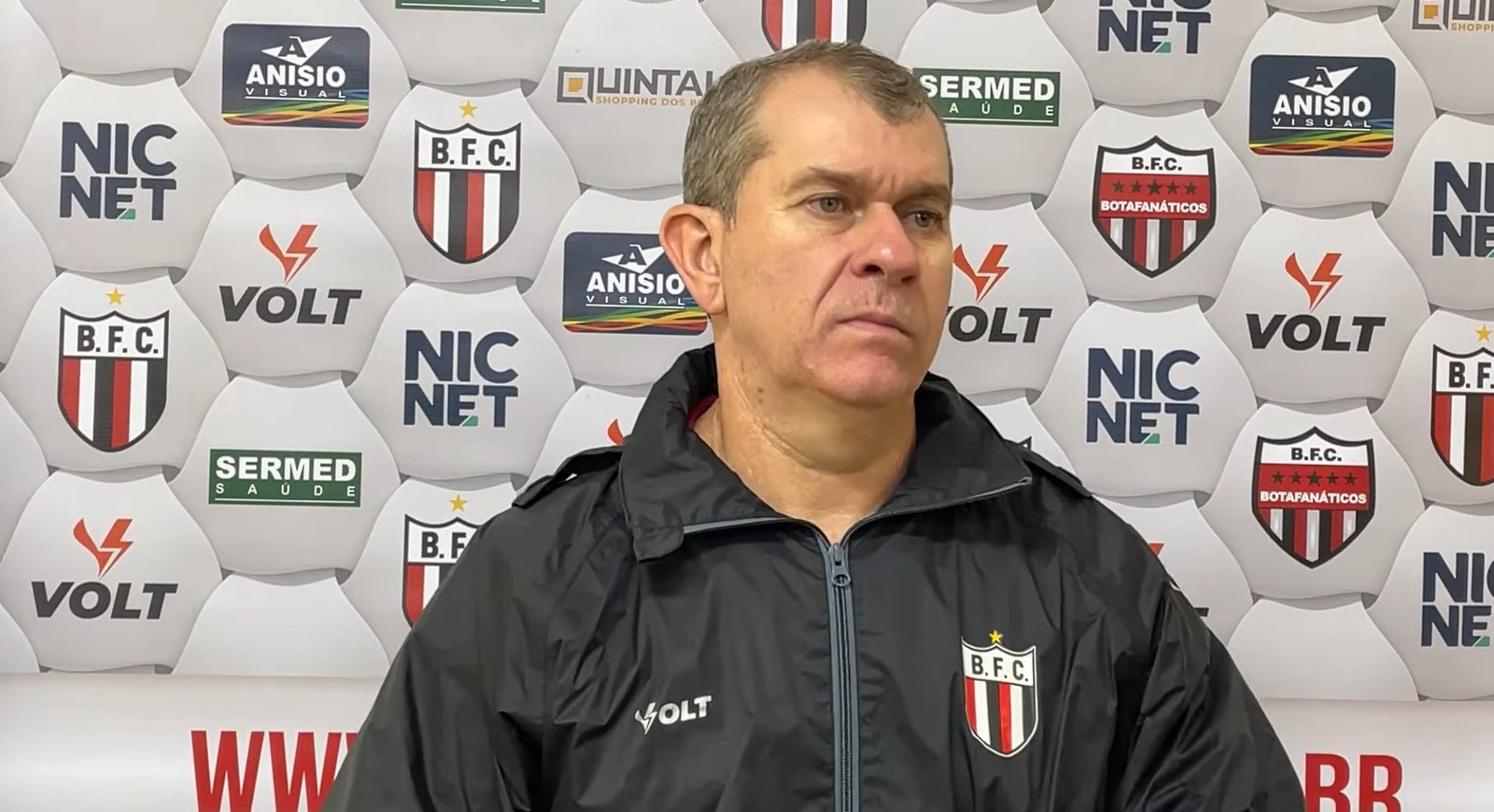 Tencati valoriza ponto do Botafogo-SP fora: “Autoestima maior”