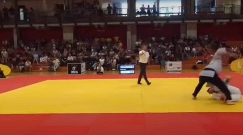 Judoca olímpico alemão é agredido com socos no tatame e fratura mandíbula; vídeo