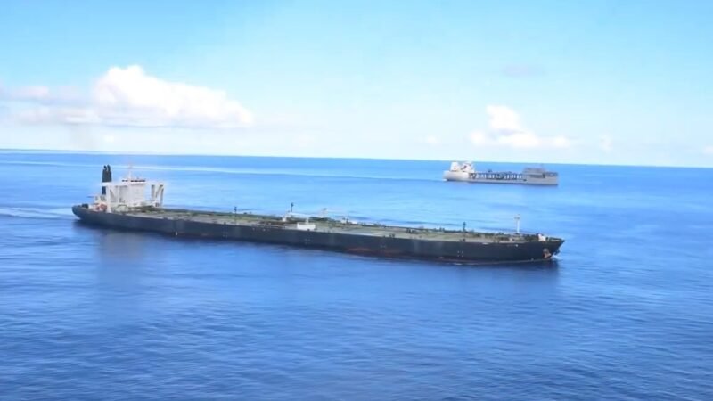 Petroleiros ligados ao Irã apreendidos pelos EUA navegam pelo Atlântico