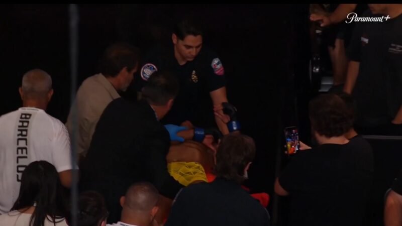UFC: Raoni Barcellos sai de maca depois de luta acirrada contra Raul Rosas Jr.